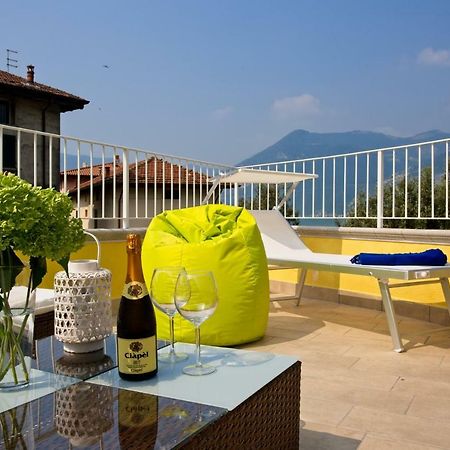 Casa Vacanze Marconi 22 Marone Kültér fotó
