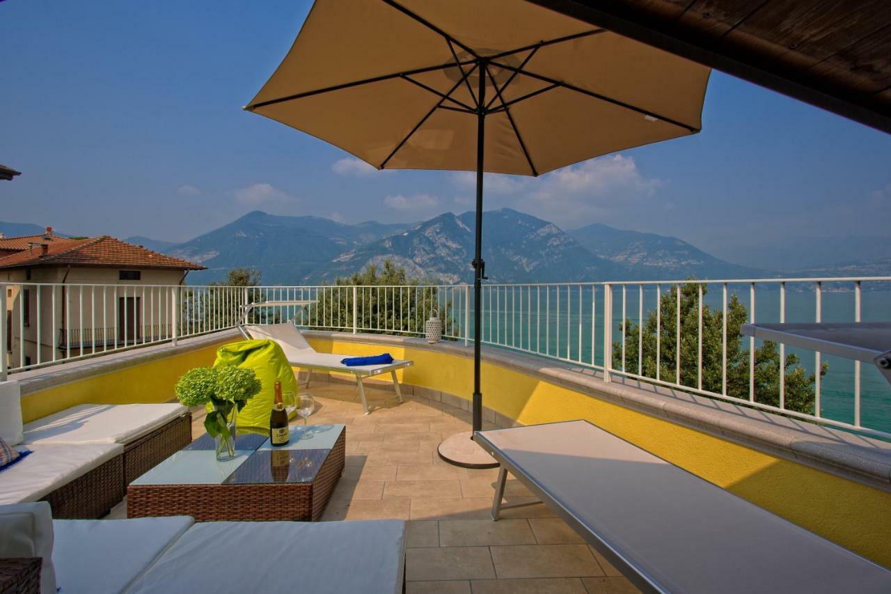 Casa Vacanze Marconi 22 Marone Kültér fotó