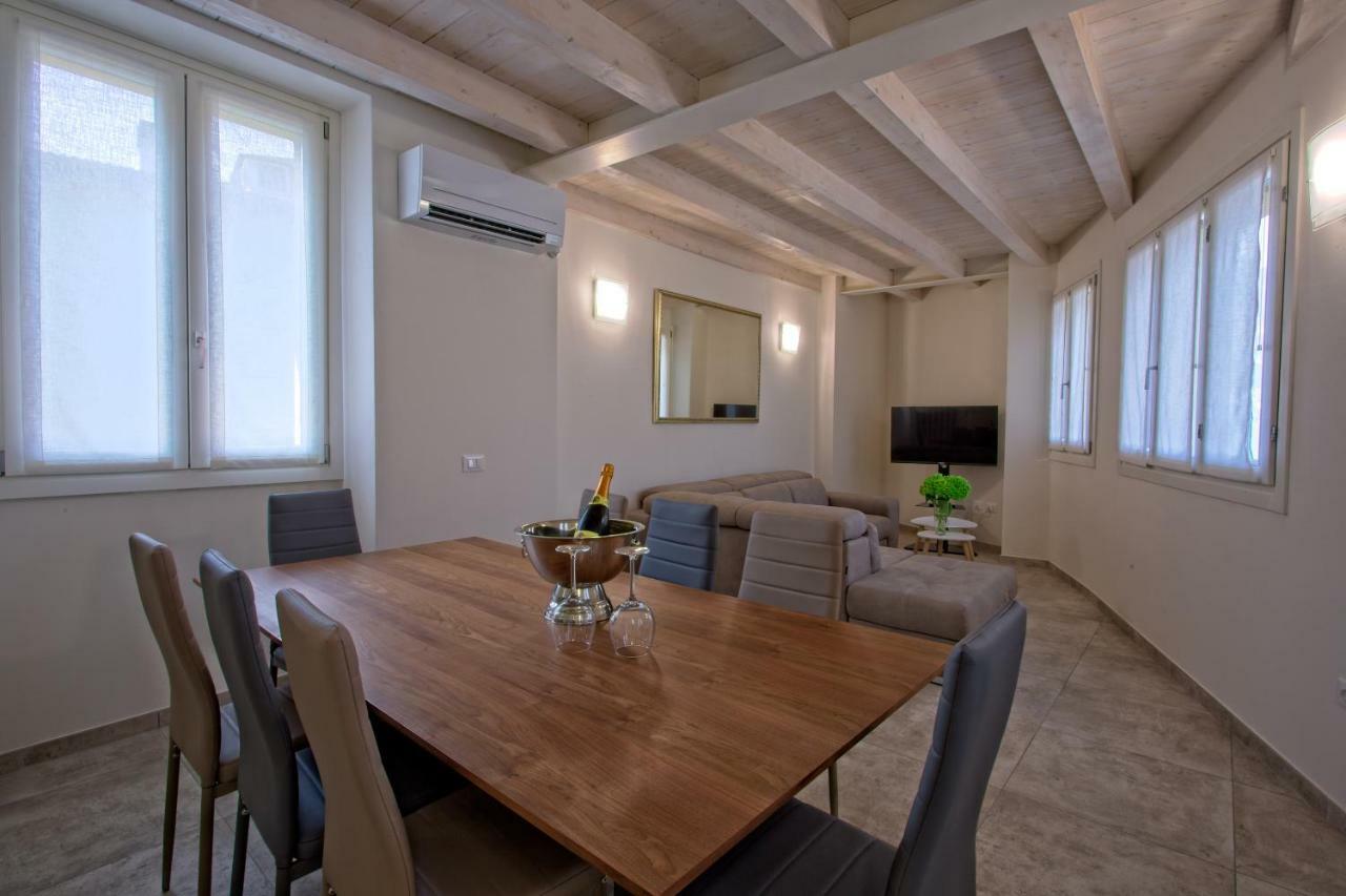 Casa Vacanze Marconi 22 Marone Kültér fotó