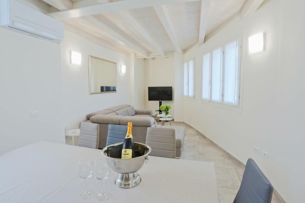 Casa Vacanze Marconi 22 Marone Kültér fotó