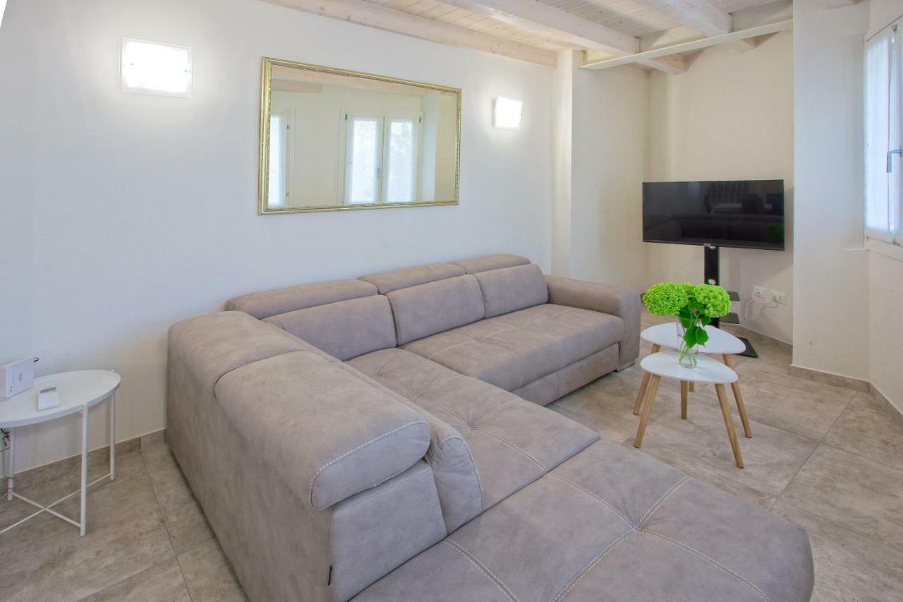 Casa Vacanze Marconi 22 Marone Kültér fotó