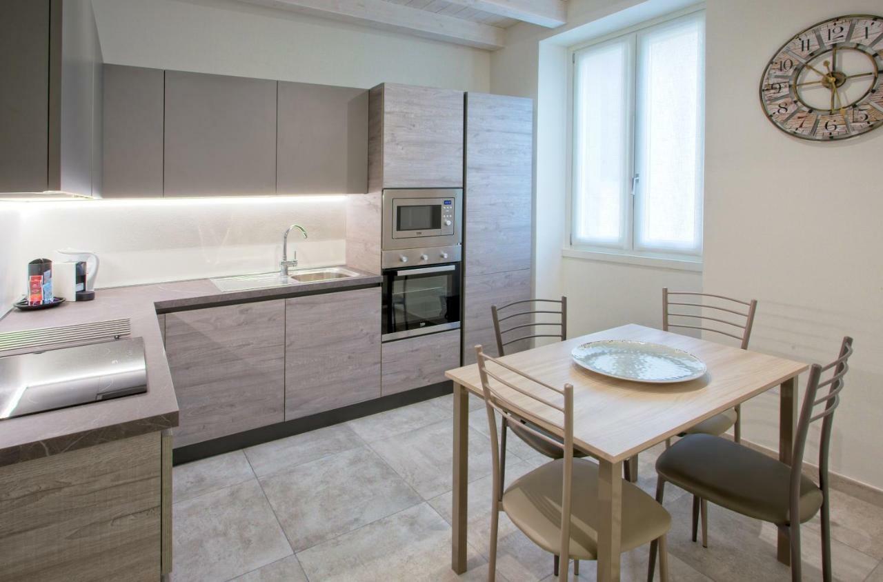 Casa Vacanze Marconi 22 Marone Kültér fotó